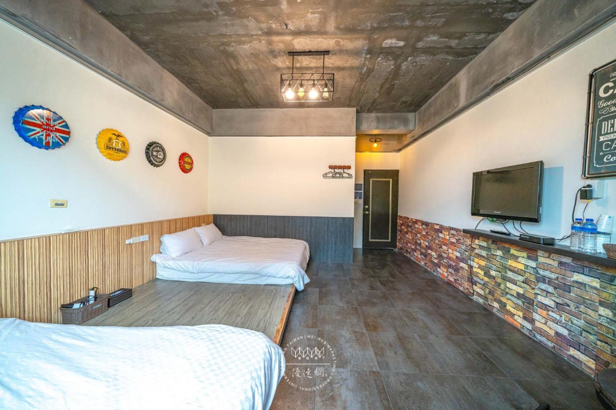 羅東夜市 工業loft旅宿 Loft House Лодун Экстерьер фото