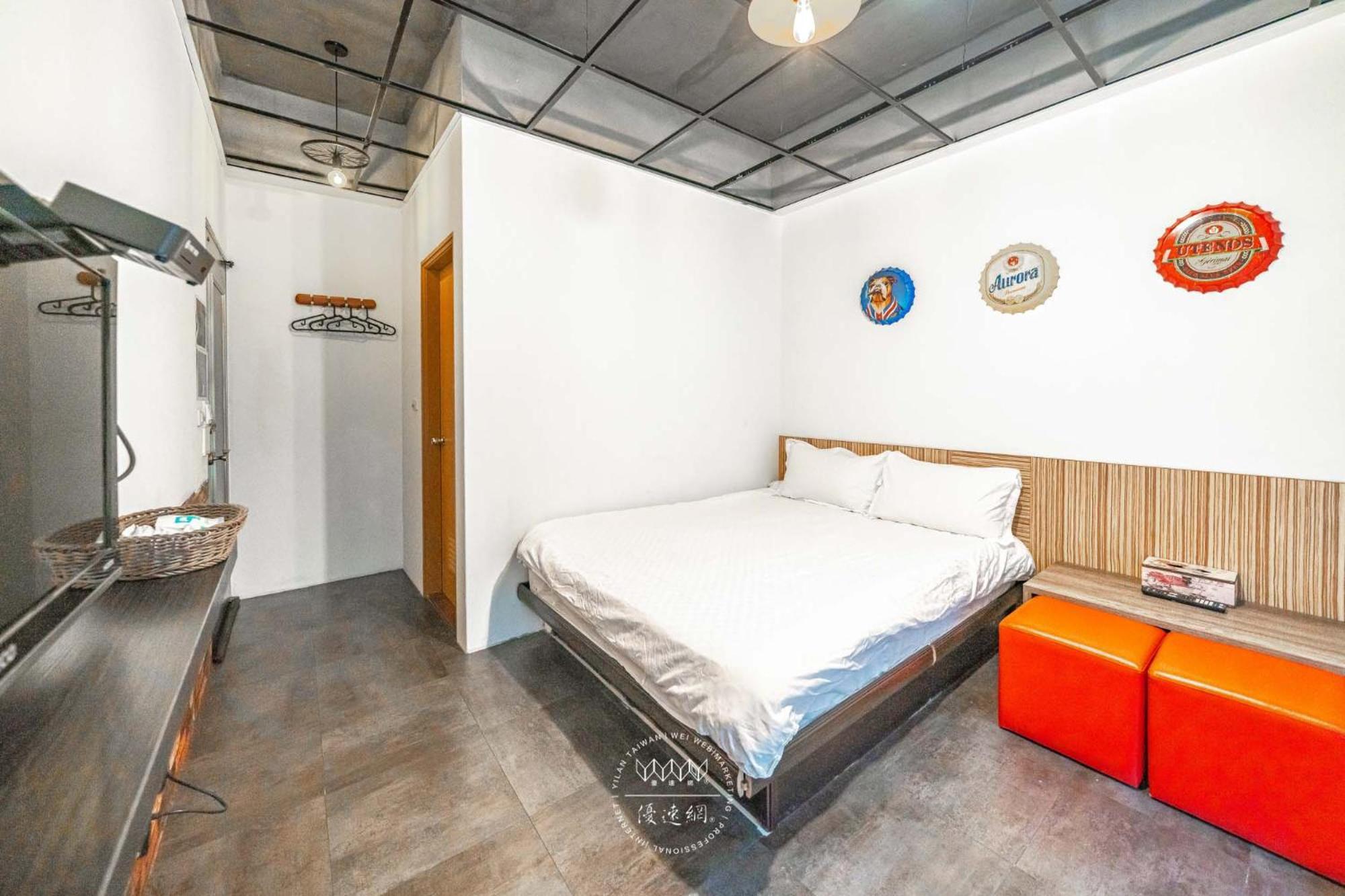 羅東夜市 工業loft旅宿 Loft House Лодун Экстерьер фото